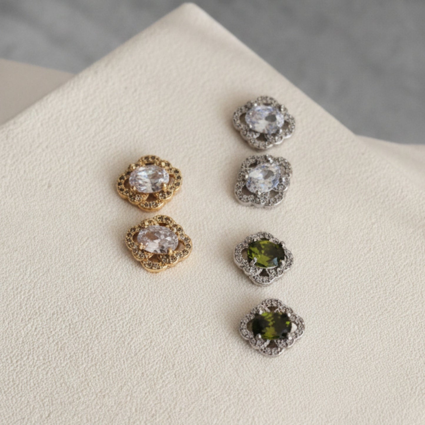 Aretes Cushion Cristal con Marco Brillante