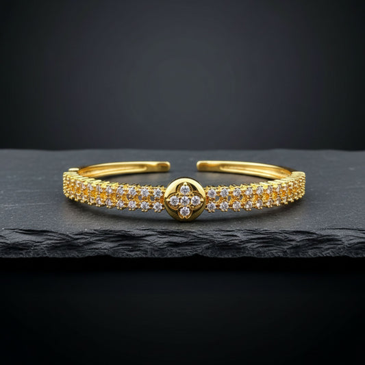 Brazalete Abierto Flor Pavé con Cristales