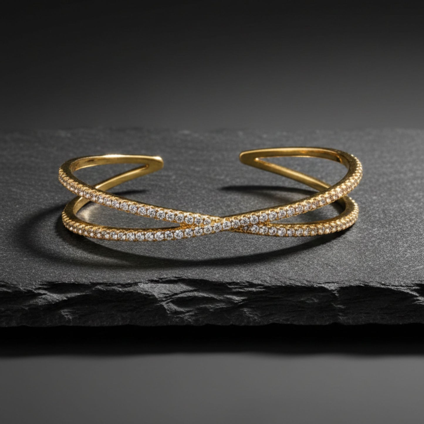 Brazalete Rígido Clavo Pavé con Cristales