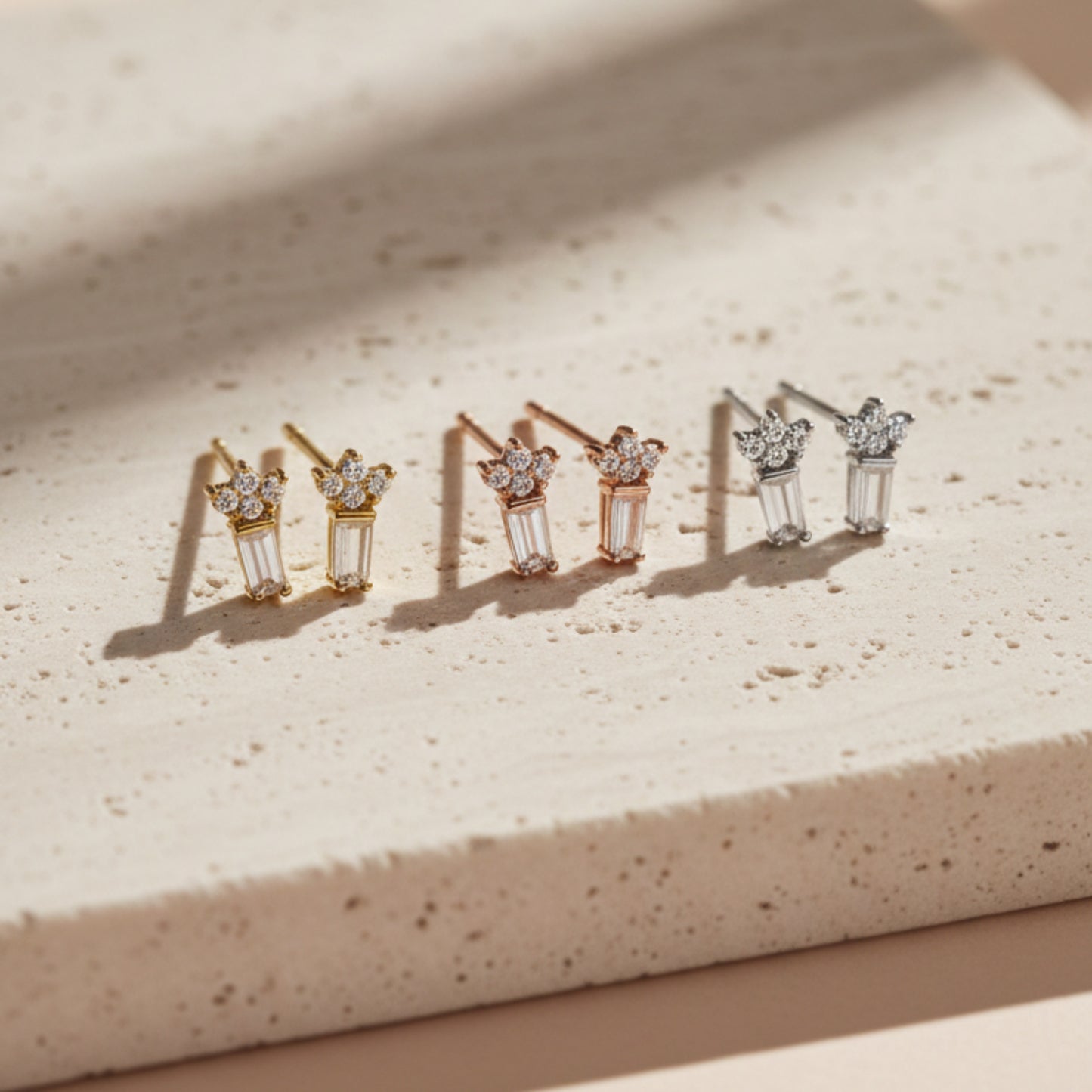 Aretes Corona con Cristal Baguette