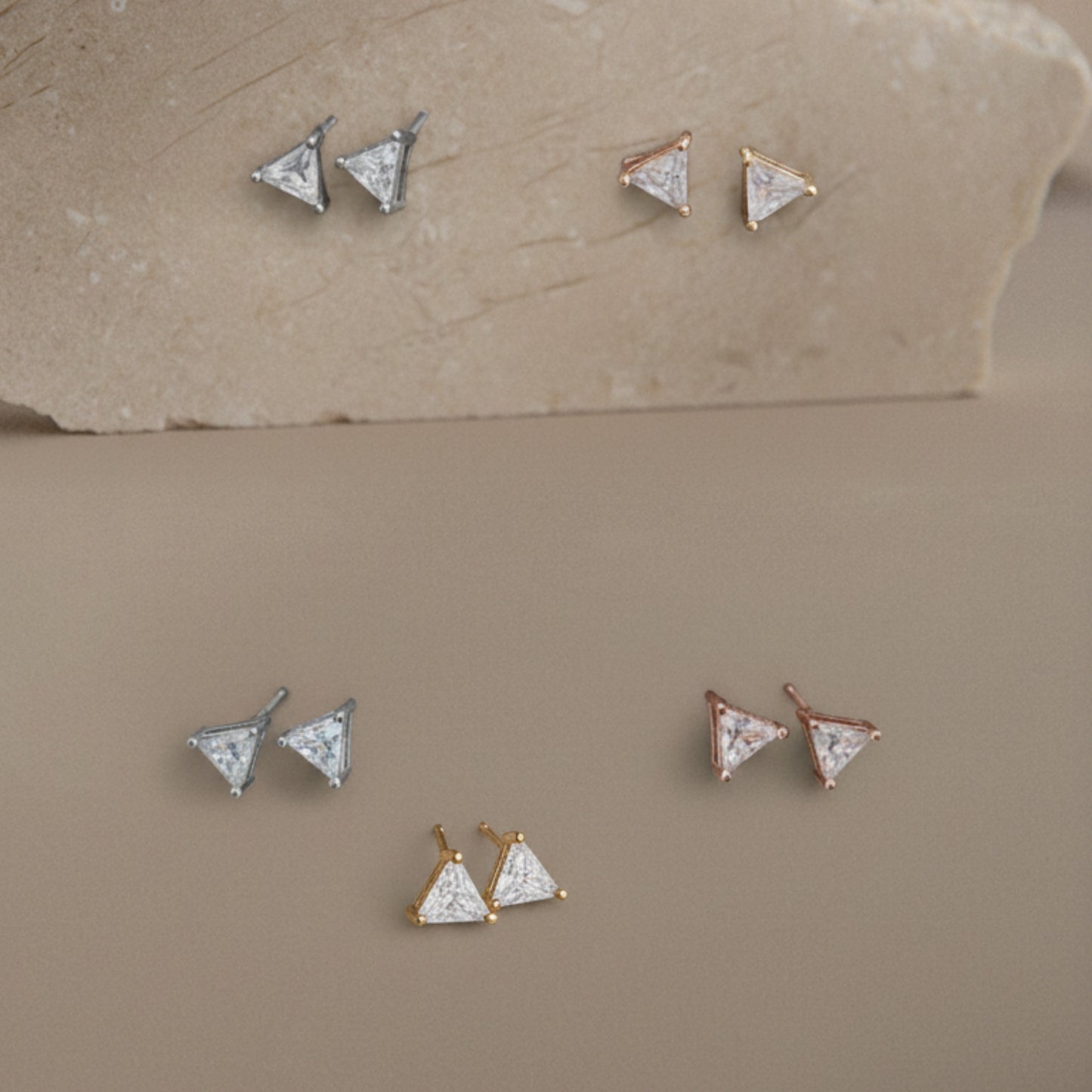 Aretes Triángulo Cristal Minimalista